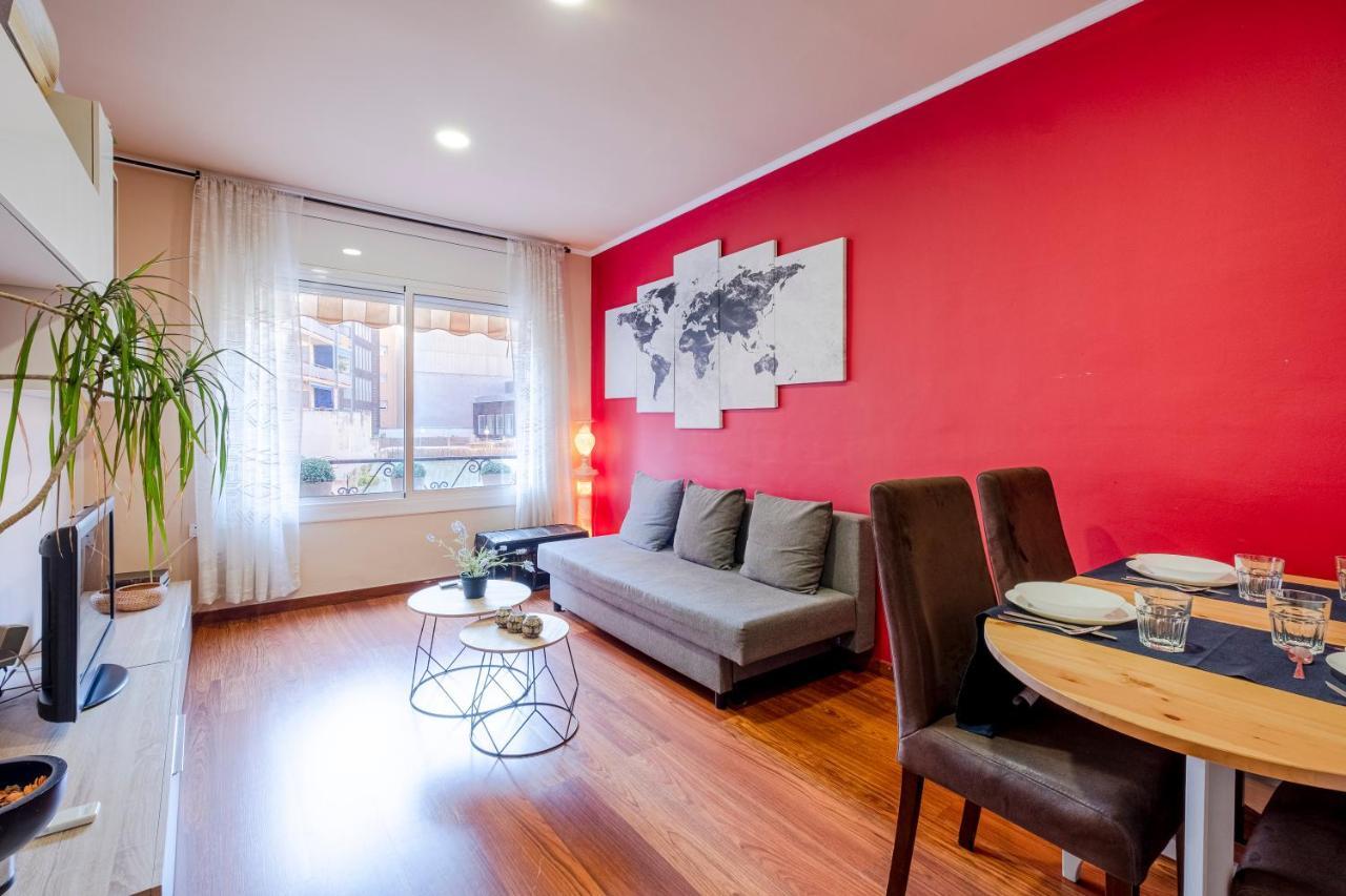 Three Bedroom Apartment In Sants Barcelone Extérieur photo
